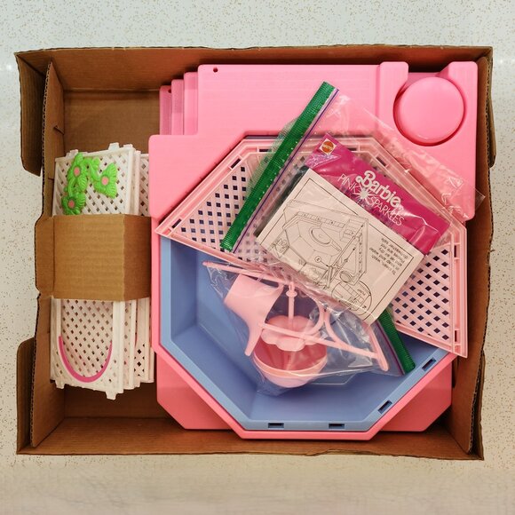 Barbie PInk Sparkles Bubblin' Pretty Spa CIB - Picture 4 of 17